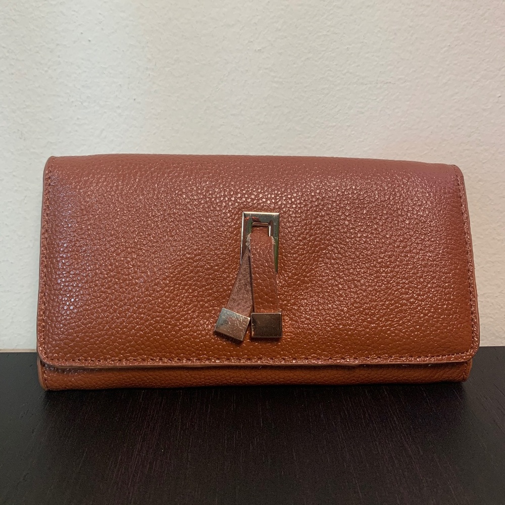 Woman's Snap Flap Trifold Wallet